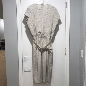 Retro cream dress
